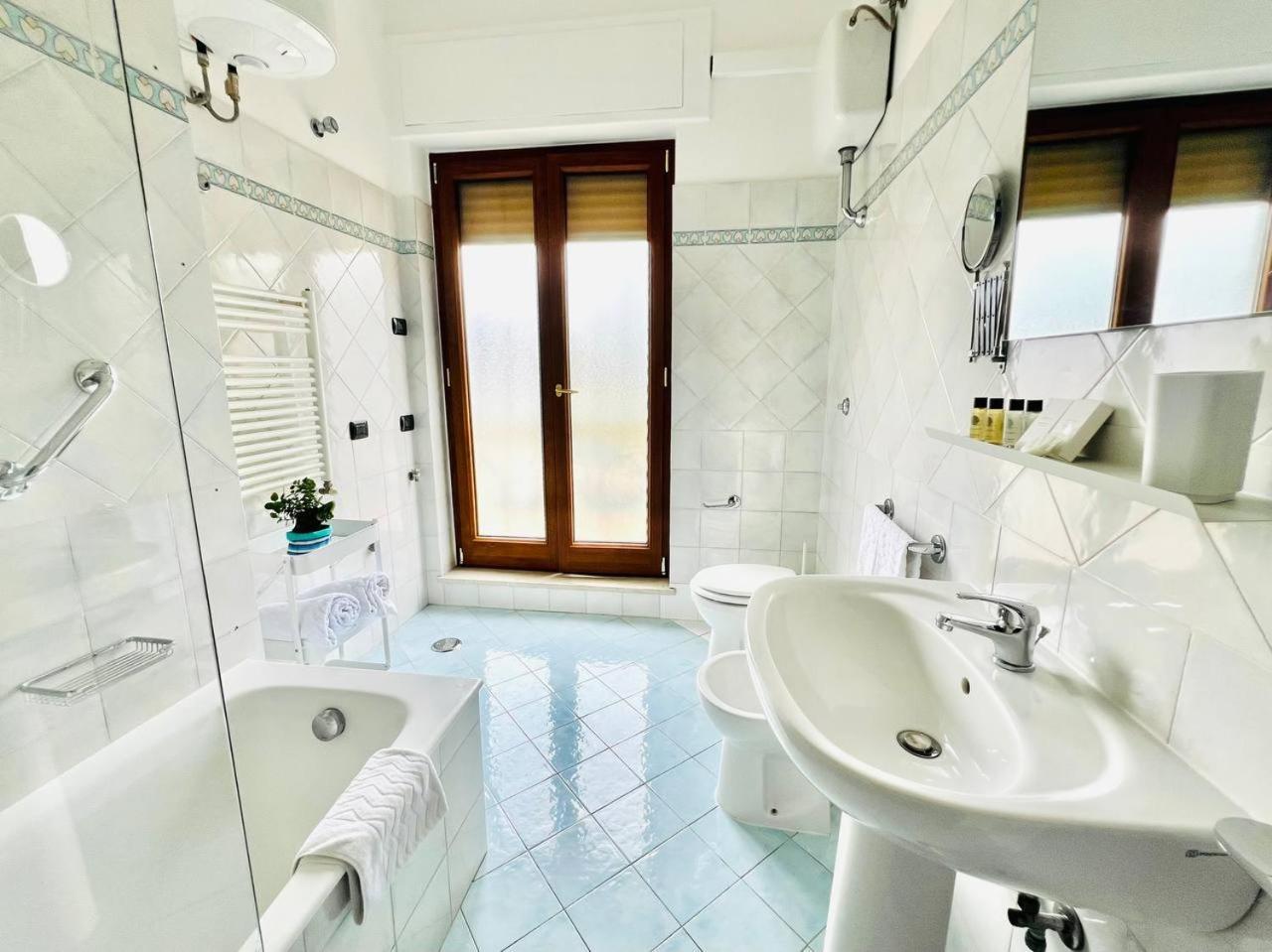 Azzurrissima Home-B&B Sorrento Centro Екстериор снимка