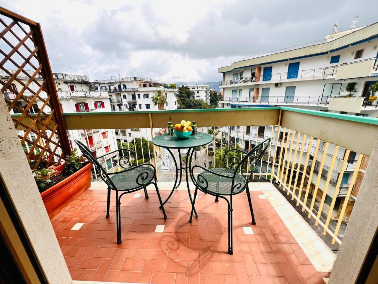 Azzurrissima Home-B&B Sorrento Centro Екстериор снимка